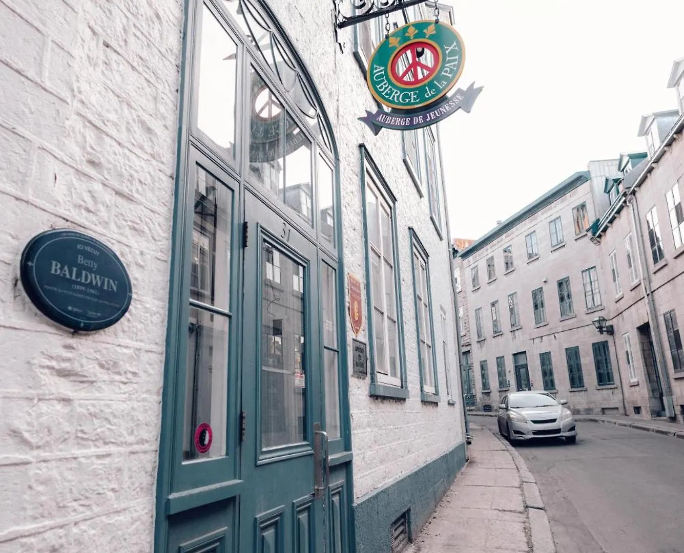 Auberge De La Paix location