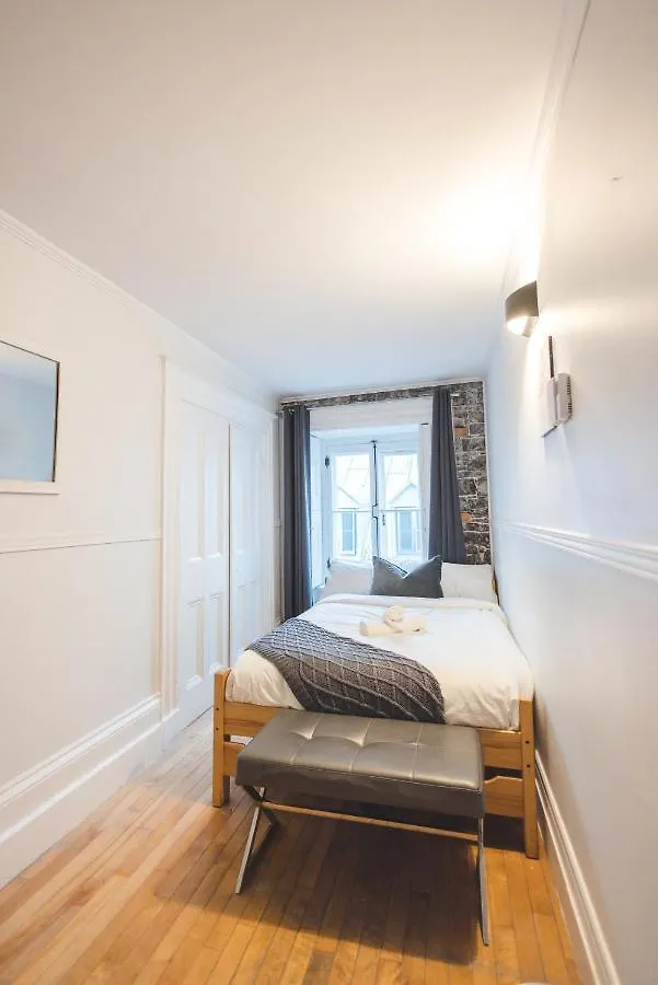 Hostel Auberge De La Paix Quebec City